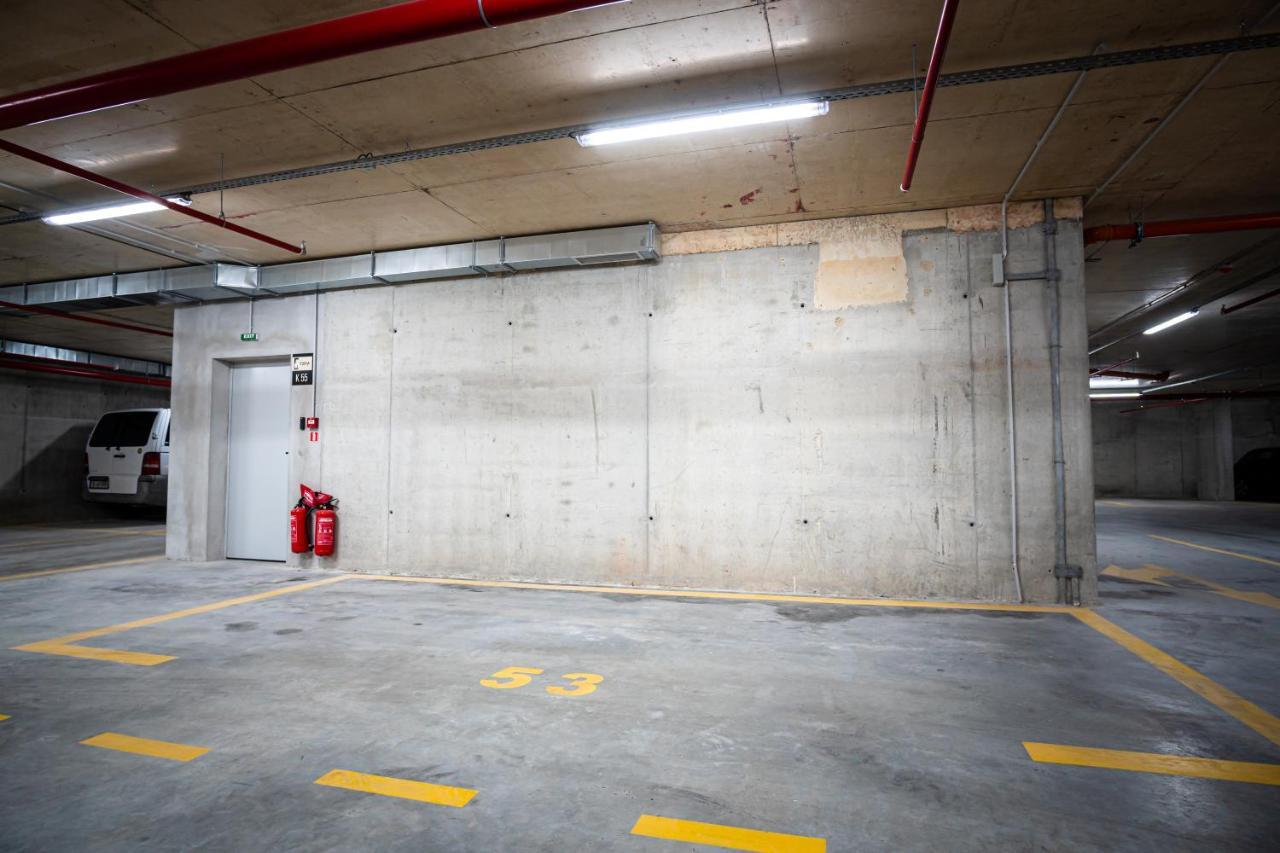 Luxury In Building K55 With Free Garage Appartamento